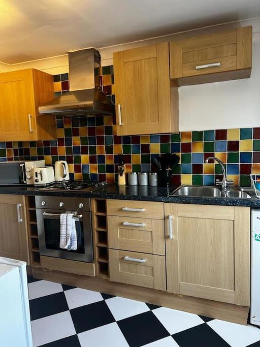 Quirky Studio Flat Selfcontained 런던 외부 사진